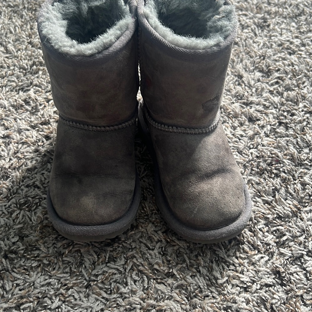 Toddler ugg